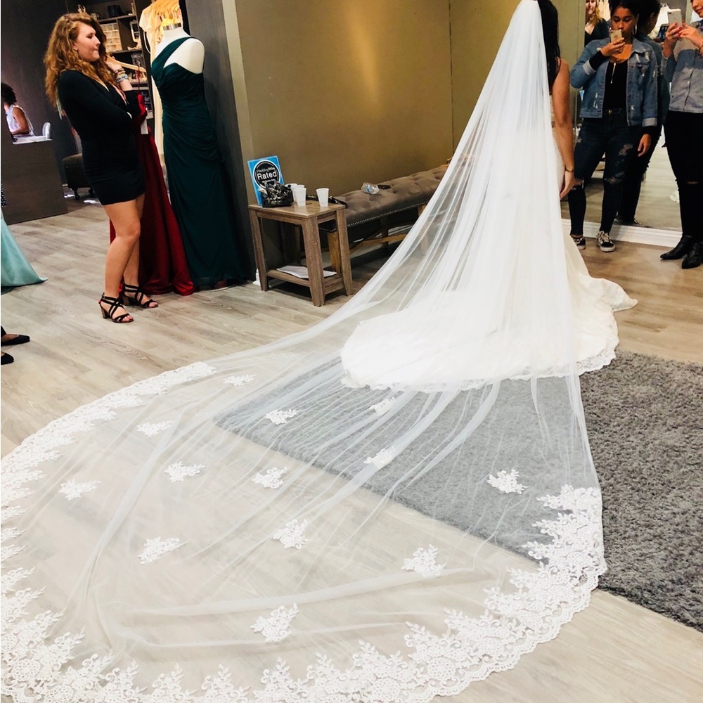 new wedding dress . Paid $799 - never used